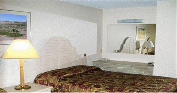 Nevada Club Inn Bullhead City Room photo